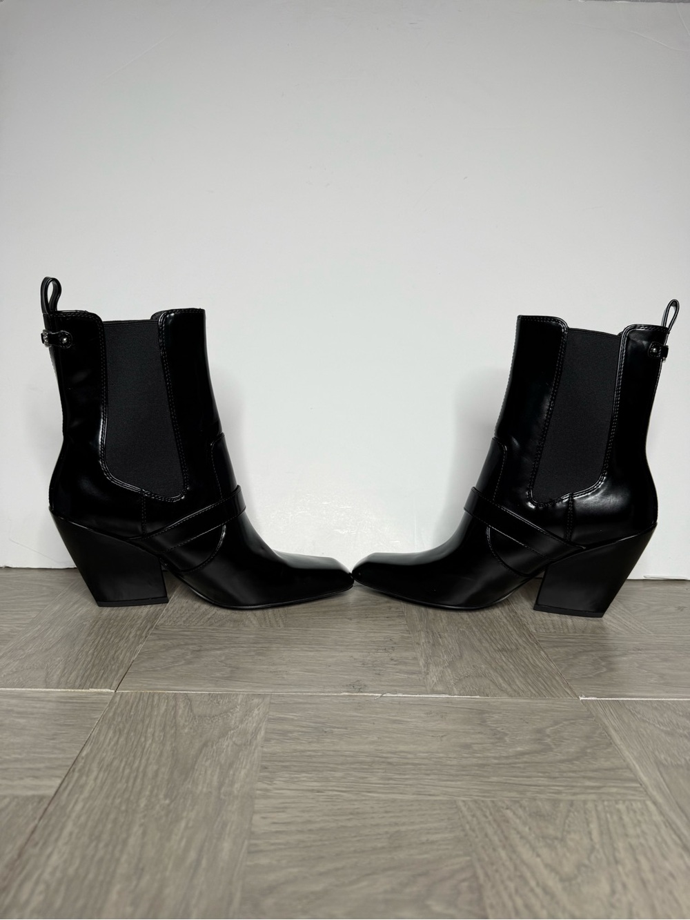 Sam Edelman Suzette Black Square Toe Bootie 8 - Picture 4 of 7